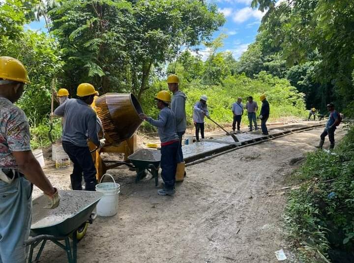 Avanza construcción de placa huella en la Sierra Nevada SieteDías