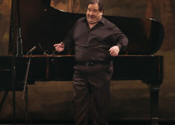 Valeriano Lanchas cerrará temporada del Teatro Santa Marta