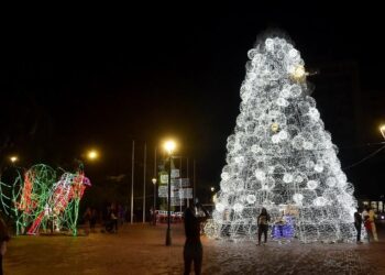 Luces navideñas, un atractivo más de Santa Marta