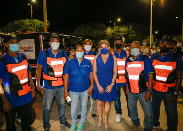 Entregan 13 unidades productivas a pescadores artesanales de Santa Marta