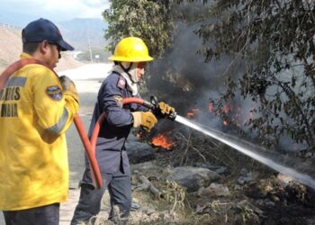 Los bomberos de Ciénaga están al borde del colapso: amenazan con paro