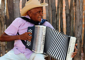 Náfer Durán por ahora no podrá tocar su acordeón