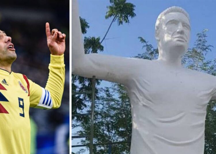 ¿Se parece o no? En última fase de construcción estatua de Falcao en Santa Marta
