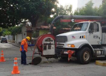 Essmar ha limpiado 1.041 manholes y 78.871 metros de tubería en temporada