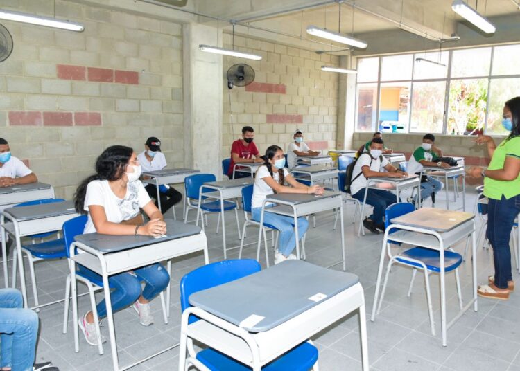 En Santa Marta 91.913 estudiantes inician clases presenciales este lunes