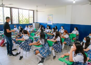 Con problemas, avanza presencialidad en colegios de Santa Marta