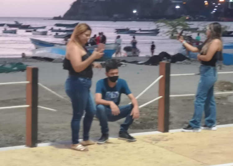 La nula cultura ciudadana le pasa factura al Camellón de la Bahía