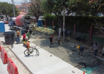 Obras en la avenida del Río avanzan en un 94%