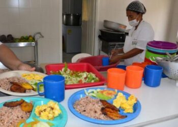 Caicedo: gobernadores están saboteando ejecución del PAE