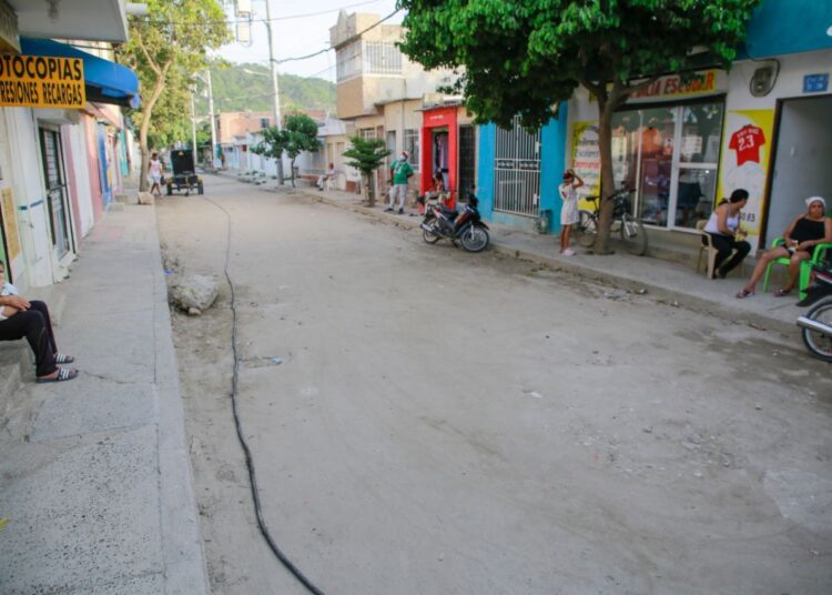 Inicia pavimentación del anillo vial del Once de Noviembre