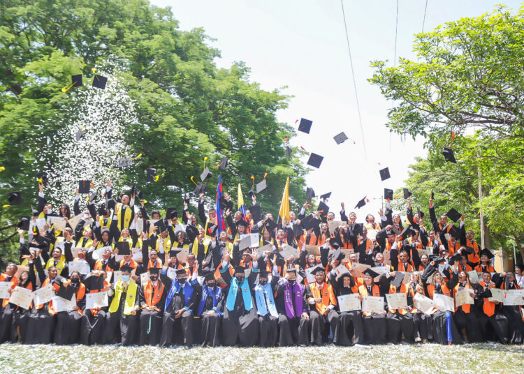 931 nuevos profesionales egresaron de Unimagdalena