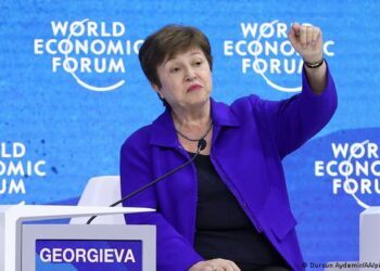 Jefa del FMI advierte un oscuro panorama para la economía mundial