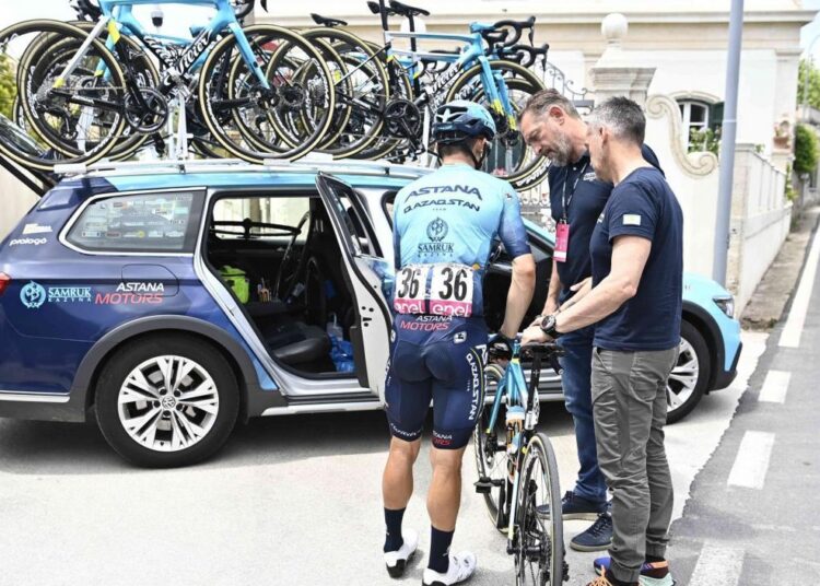 ‘Superman’ López se retiró del Giro de Italia