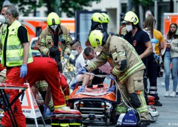 Vehículo arremete contra multitud en Berlín