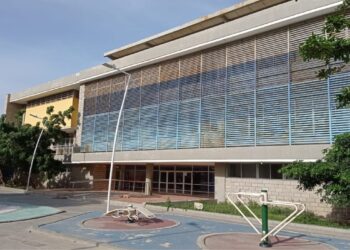 Trasladan a profesores de colegio de Bastidas acusados de presunto acoso sexual