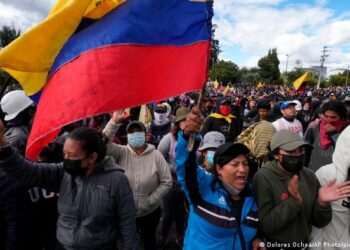 El precio de los combustibles prende las protestas en América Latina