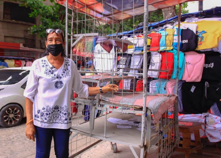 165 vendedores han restituido voluntariamente el espacio público de la carrera quinta