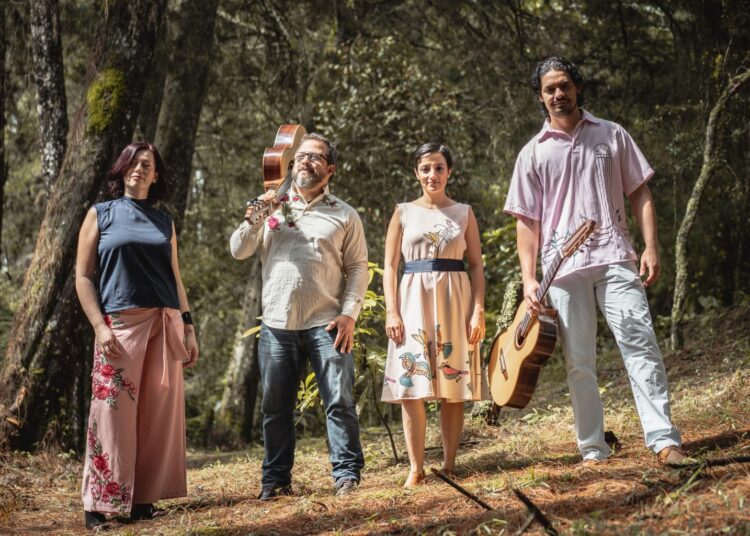 ‘A cuatro voces’ cantará en el Teatro Santa Marta