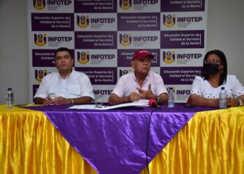 Oficializan pago de matrícula a 268 estudiantes del Infotep