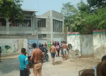 Estudiantes del colegio Jacqueline Kennedy consumieron «pastillas de prescripción médica»