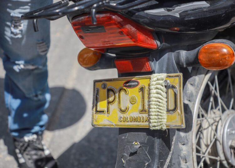 98 sanciones por parrillero hombre y portar placas adulteradas en Santa Marta