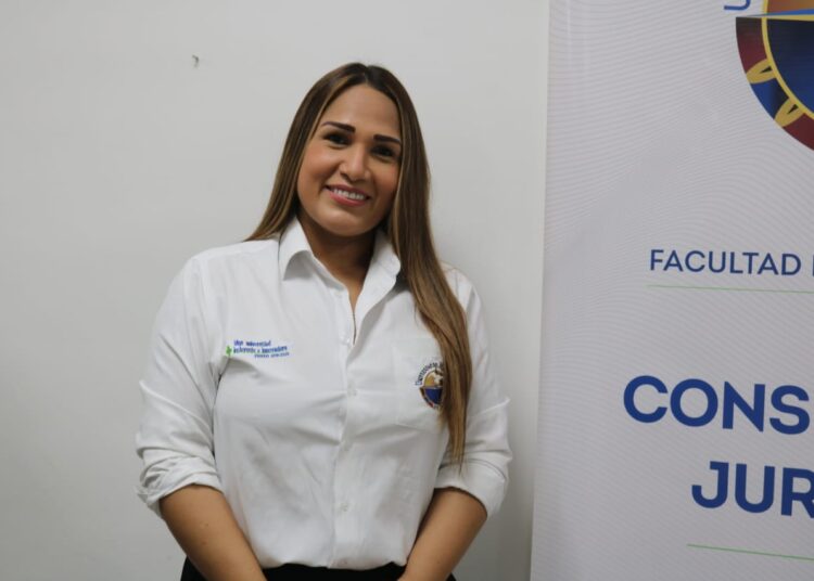 Docente samaria nominada al ‘Premio Maestro de la Costa’