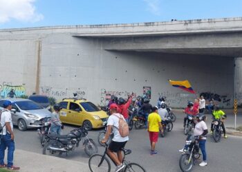 Con ‘reculada’ de picoteros, se desarrolló protesta de mototaxistas en Santa Marta