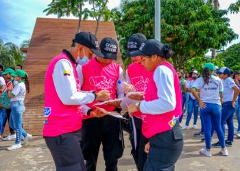 30 jóvenes buscaron los tesoros que caracterizan a Santa Marta