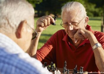 Estudio demuestra que los cerebros de los «superancianos» contienen «superneuronas»