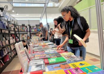 Así arrancó la Feria Internacional del Libro de Santa Marta