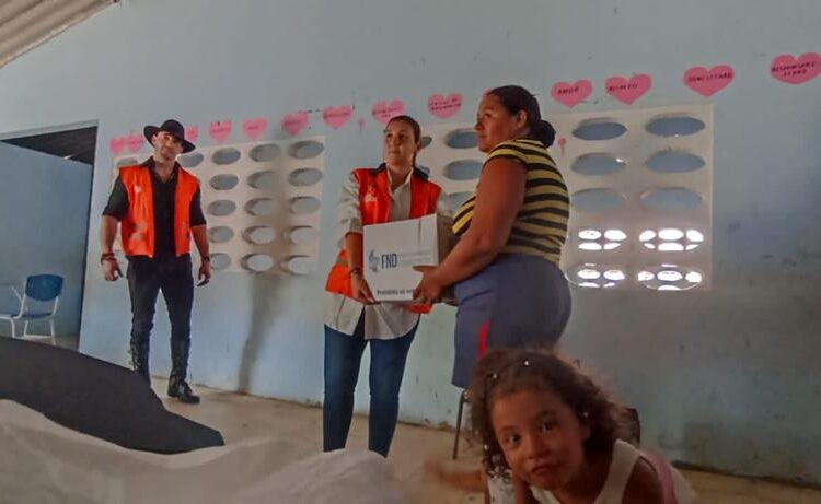 Atienden a damnificados por la lluvia en Cerro de San Antonio