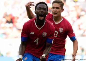 Costa Rica renace en el Mundial con victoria 1-0 frente a Japón