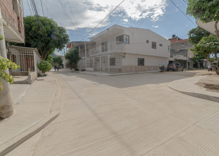 Construyen 5.714 m2 de vía con programa Mi Calle de Santa Marta