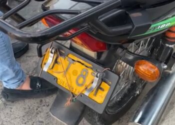 Endurecen operativos contra placas adulteradas y parrillero hombre