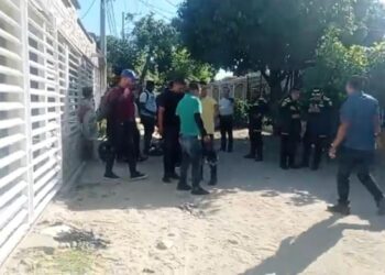 En su casa asesinan a mujer y su hijo