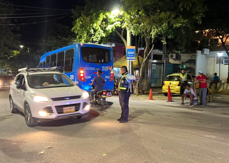 Mantienen regulación y controles en las vías de Santa Marta