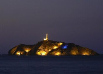 Iluminar de nuevo el morro de la Bahía costaría 1 millón de dólares