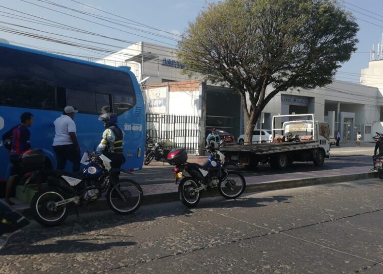 Sanción por triple choque de buses en la Avenida del Libertador