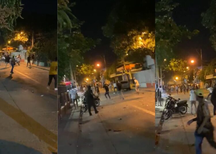 Llovieron las botellas en la ‘batalla de maicena’ de Mamatoco