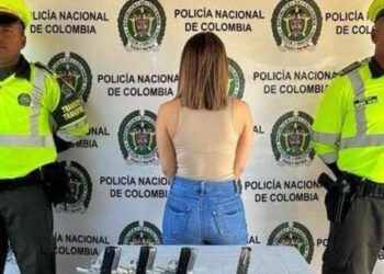 Cae mujer con tres pistolas en un bus interdepartamental