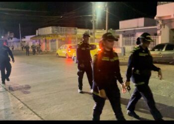 Policía mantiene el orden público durante Carnaval en Santa Marta