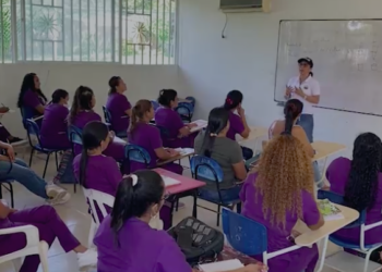 En Santa Ana: mujeres cabeza de hogar validan sus conocimientos