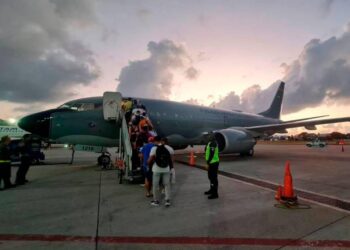 Gobierno podría declarar la emergencia aérea por crisis con Ultra y Viva