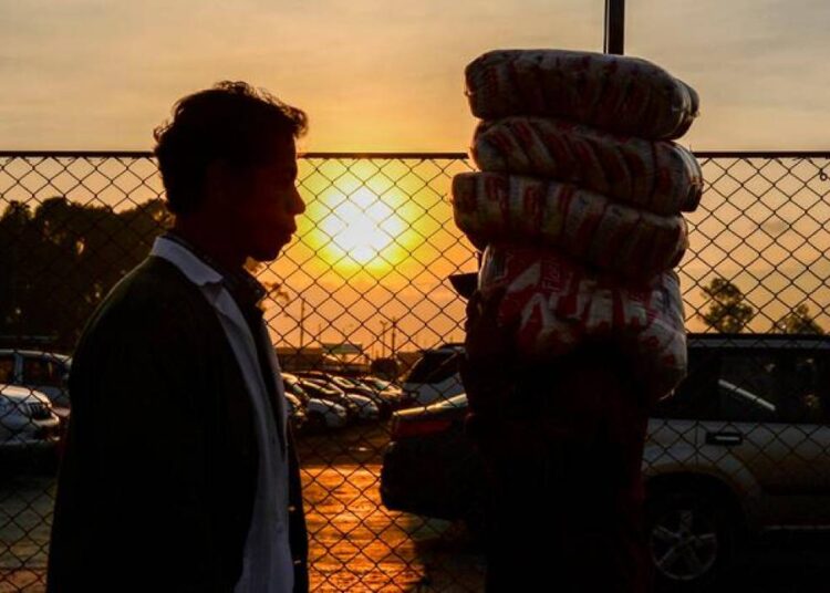 Colombia es el país más madrugador, pero también el menos productivo