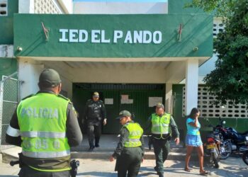 Fortalecen seguridad en colegios de Santa Marta