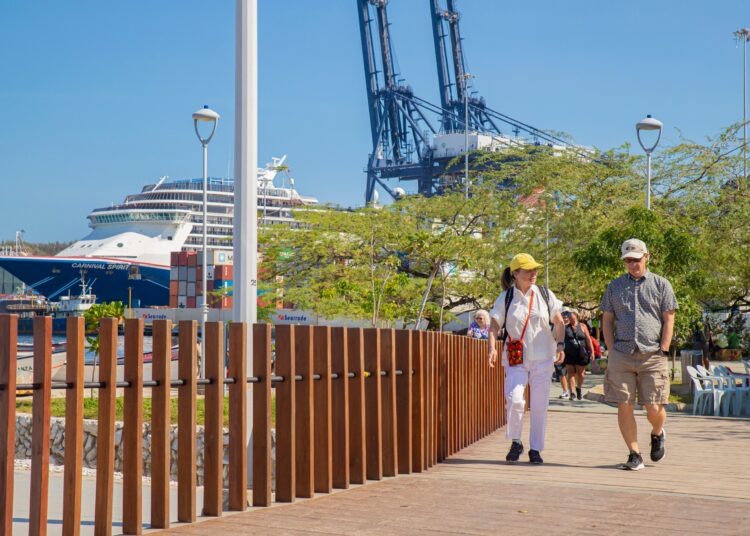 1.900 pasajeros del crucero Carnival Spirit disfrutaron Santa Marta