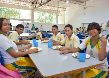 En INEM Simón Bolívar aseguran que se está cumpliendo el PAE