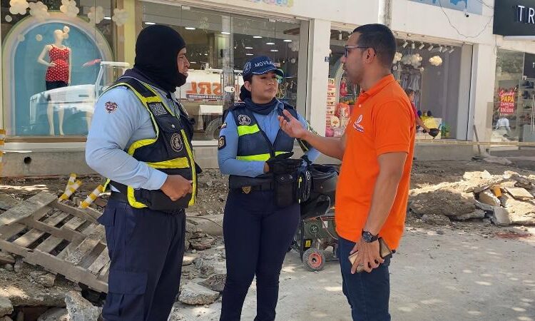 Autoridades de tránsito hacen controles a conductores que obstruyen obras de la carrera 5ta