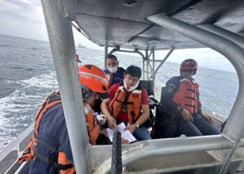 En Santa Marta: rescatan a filipino tras sufrir accidente en un barco
