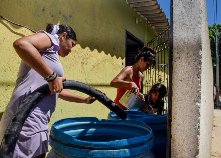 Alcaldía ha suministrado 30 millones de litros de agua en 119 barrios de Santa Marta